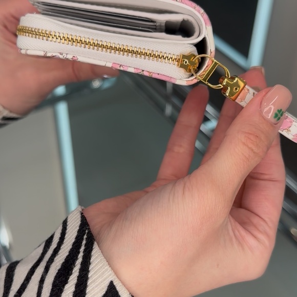 Christian Dior Wallet - Picture 9 of 9